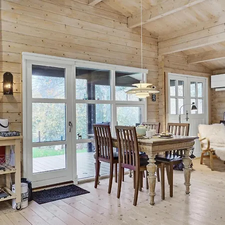 3 Bedroom Cozy In * Knebel