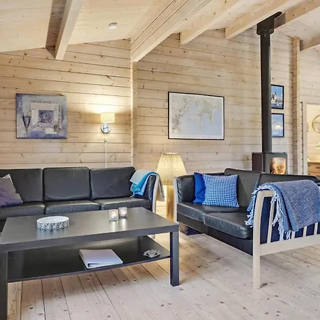 3 Bedroom Cozy In Holiday home