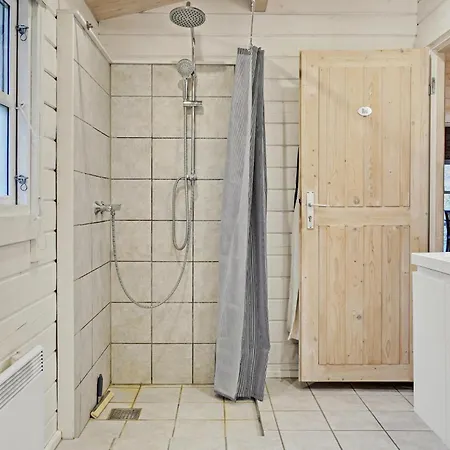 3 Bedroom Cozy In * Knebel