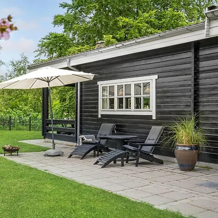 Holiday home 3 Bedroom Cozy In Knebel